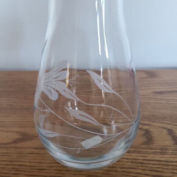 Pasabahce Floral Etched Glass Vase  |  Made in Turkey  |  Beautiful! - Picture 13 of 14